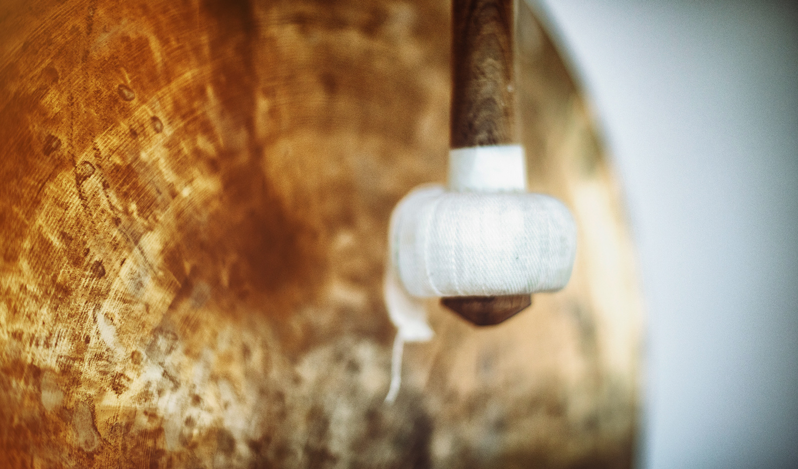 inbound sales vs outbound sales - cymbal - gong